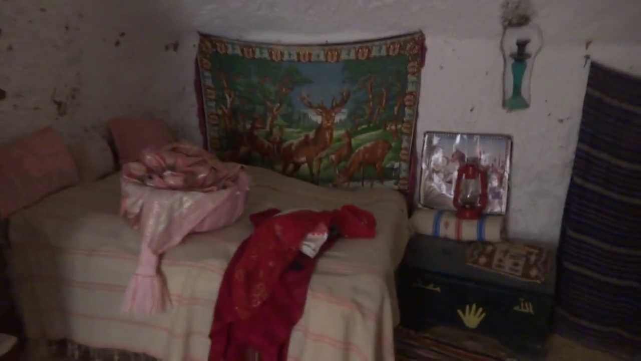 U Berber&oacute;w, Matmata w Tunezji wrzesień 2013