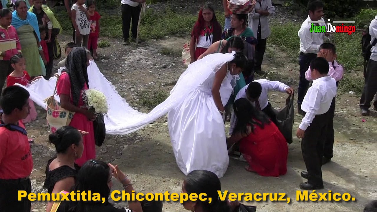 NOVIA ASI RECIBE A SU NOVIO EN LA IGLESIA DE PEMUXTITLA, CHICONTEPEC, VER