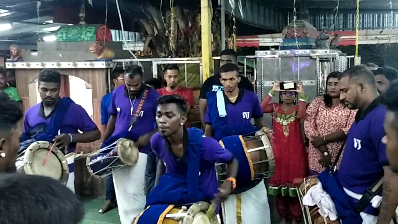 Sri Veerabatra Jadamuni Urumi Melam - Buntong Kaliamman Temple Ubayam Vasipu 22.3.2019 - Part 3