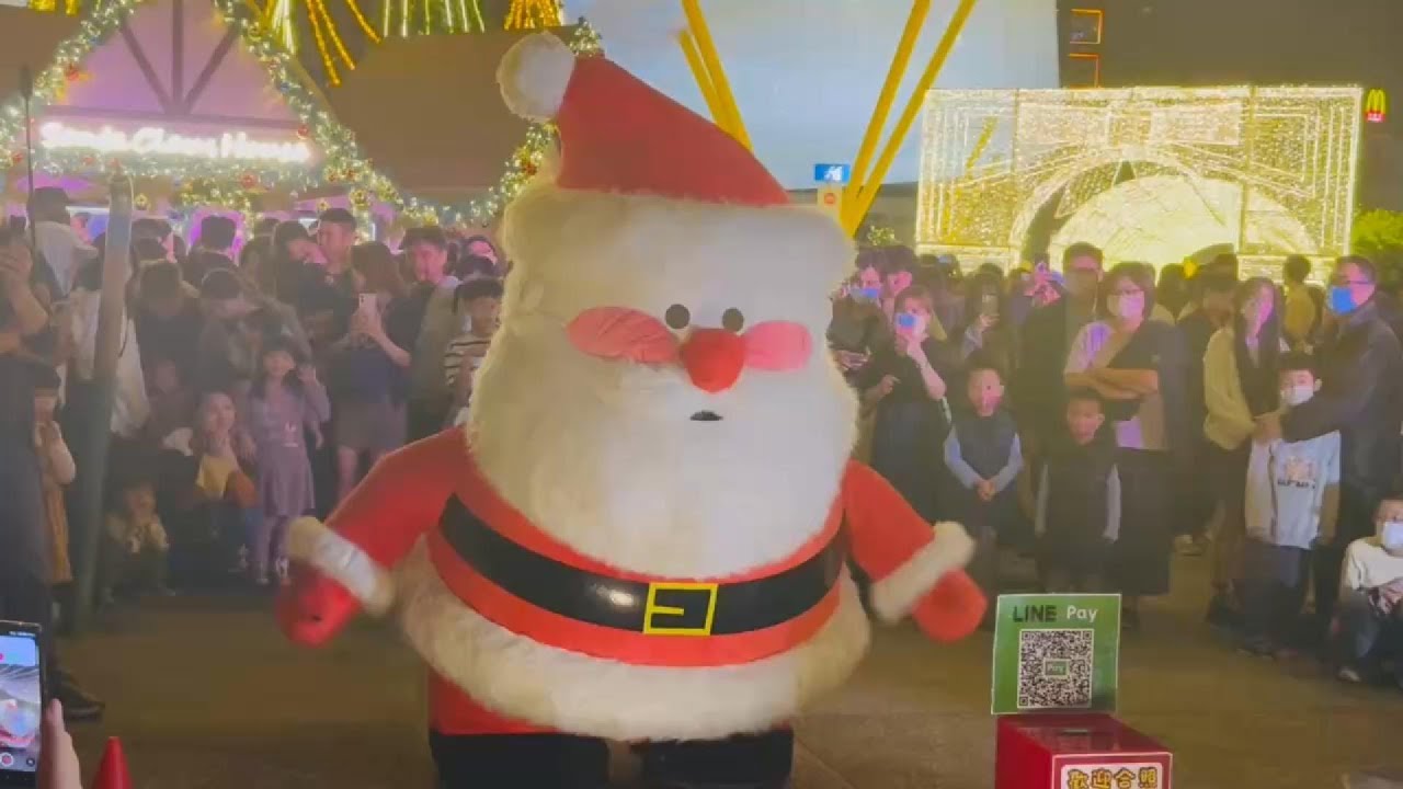 Gia Đình Bé Bin Đi đón Giáng Sinh Sớm Đồng Vui Quá Trời Luôn 🎄🎄🎄