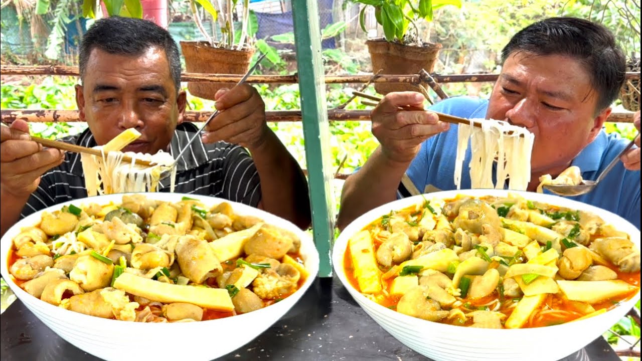 Trận Đấu Tốc Độ Đến Khó Tin 10 Phút Ăn 6 Ký Bún Măng Lòng Lộn ( Món Ăn Độc Lạ ) | ATĐQ