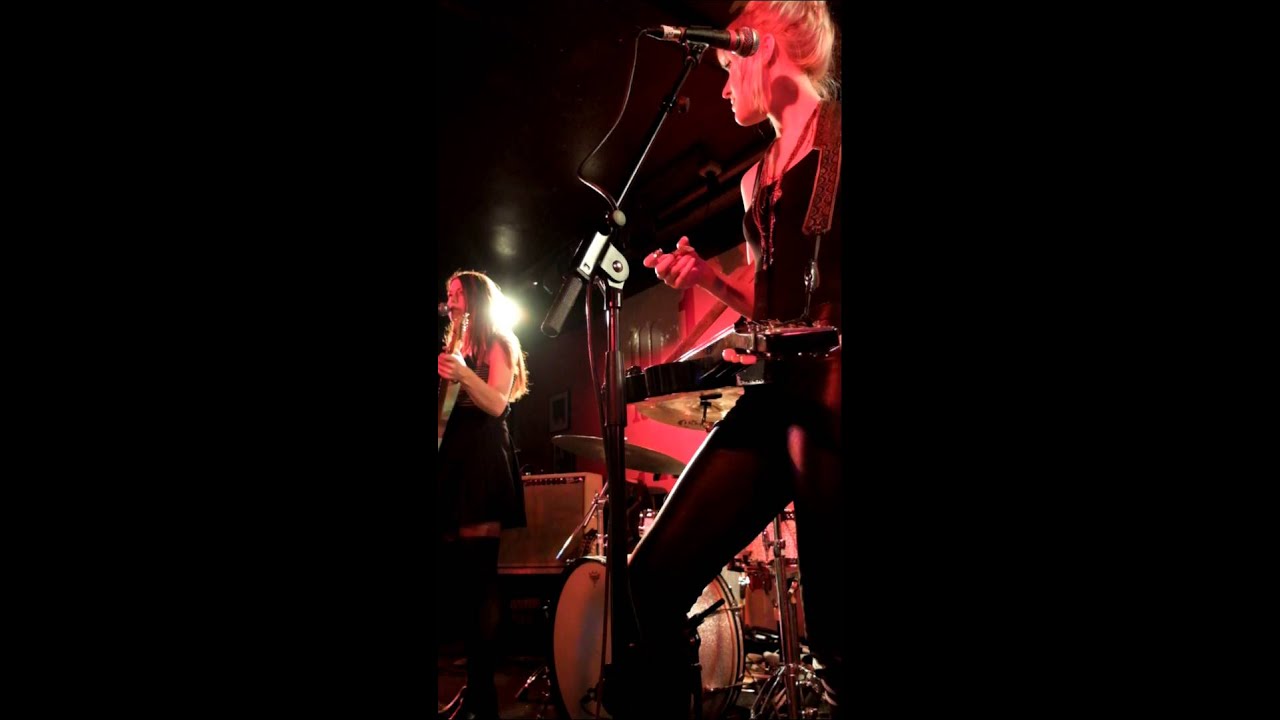 Larkin Poe - Overachiever (100 Club London 07/01/15)