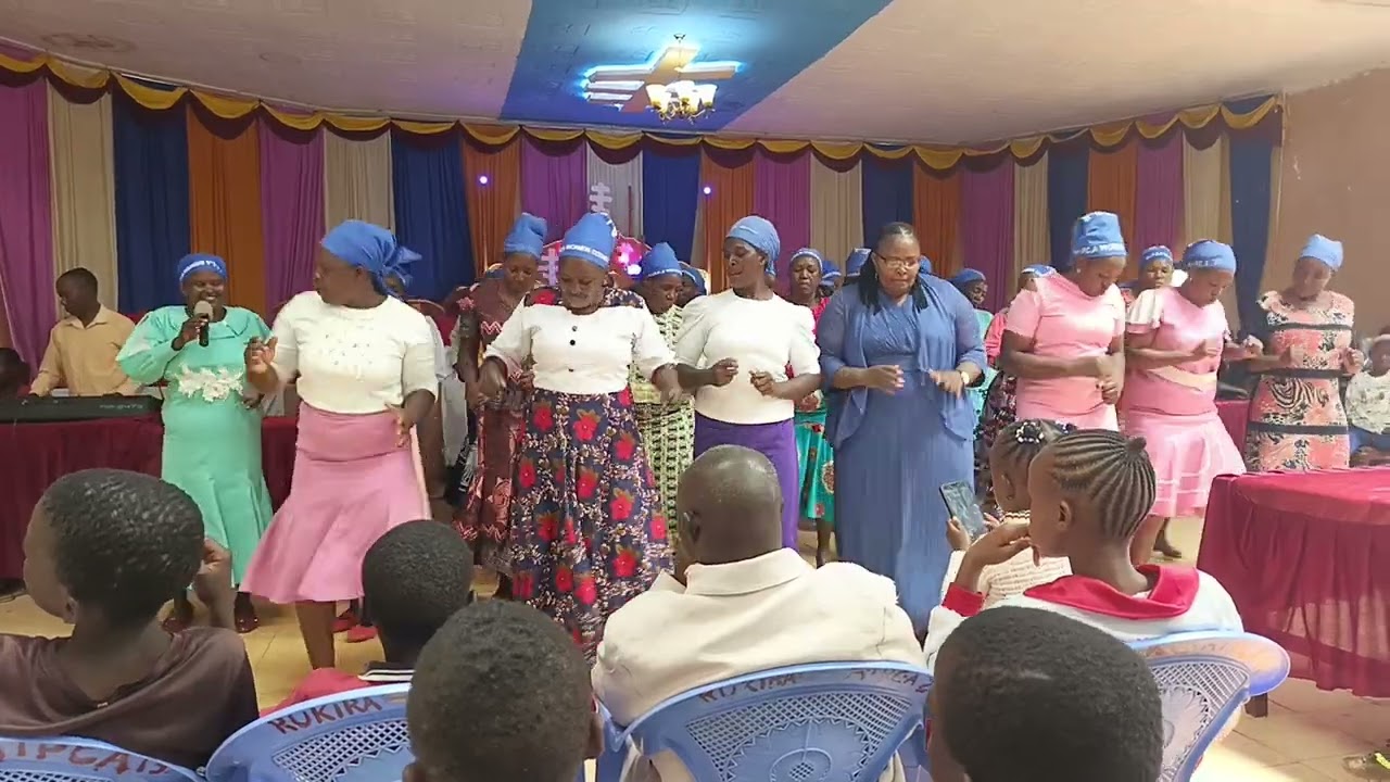 TUTIGUIKARA HAHA BY CHEGE WA WILLY LIVE PERFORMANCE BY RUKIRA YOUNG MOTHERS