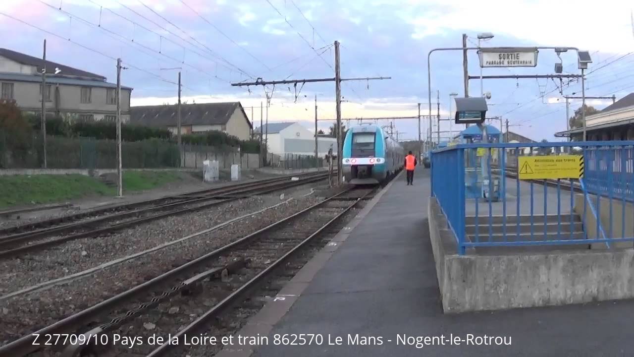 Trafic ferroviaire en gare de Nogent-le-Rotrou (28) le 21 octobre