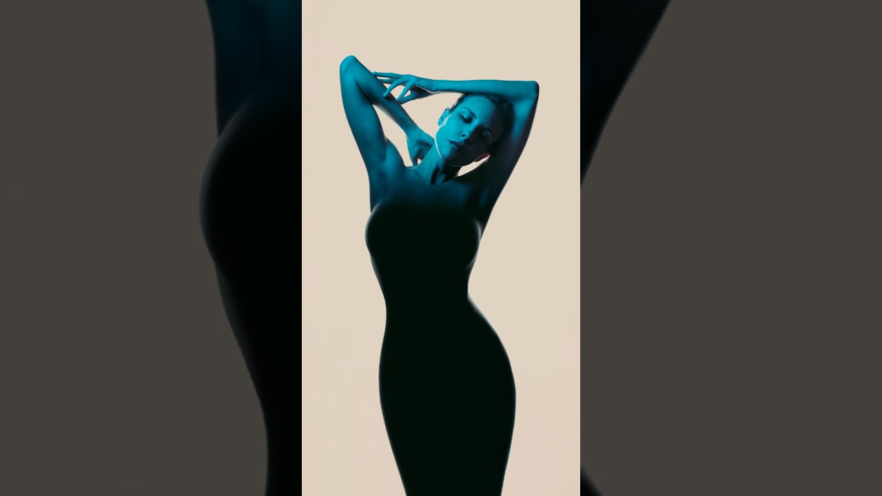 Creative lighting photography tutorial with profoto soft light, strip boxes and B10xs