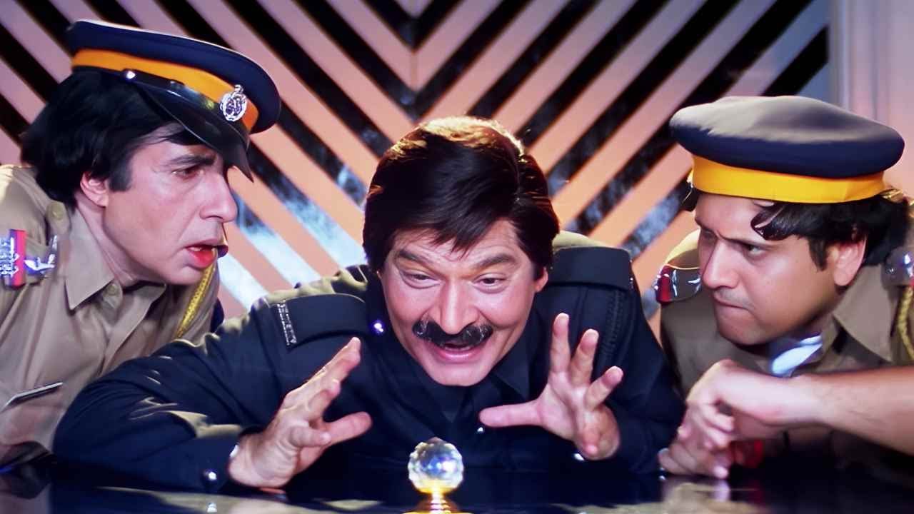 जब चोर ने पुलिस बनकर हीरो की चोरी की 😁| Govinda Bade Miyan Chote Miyan Ending Scene