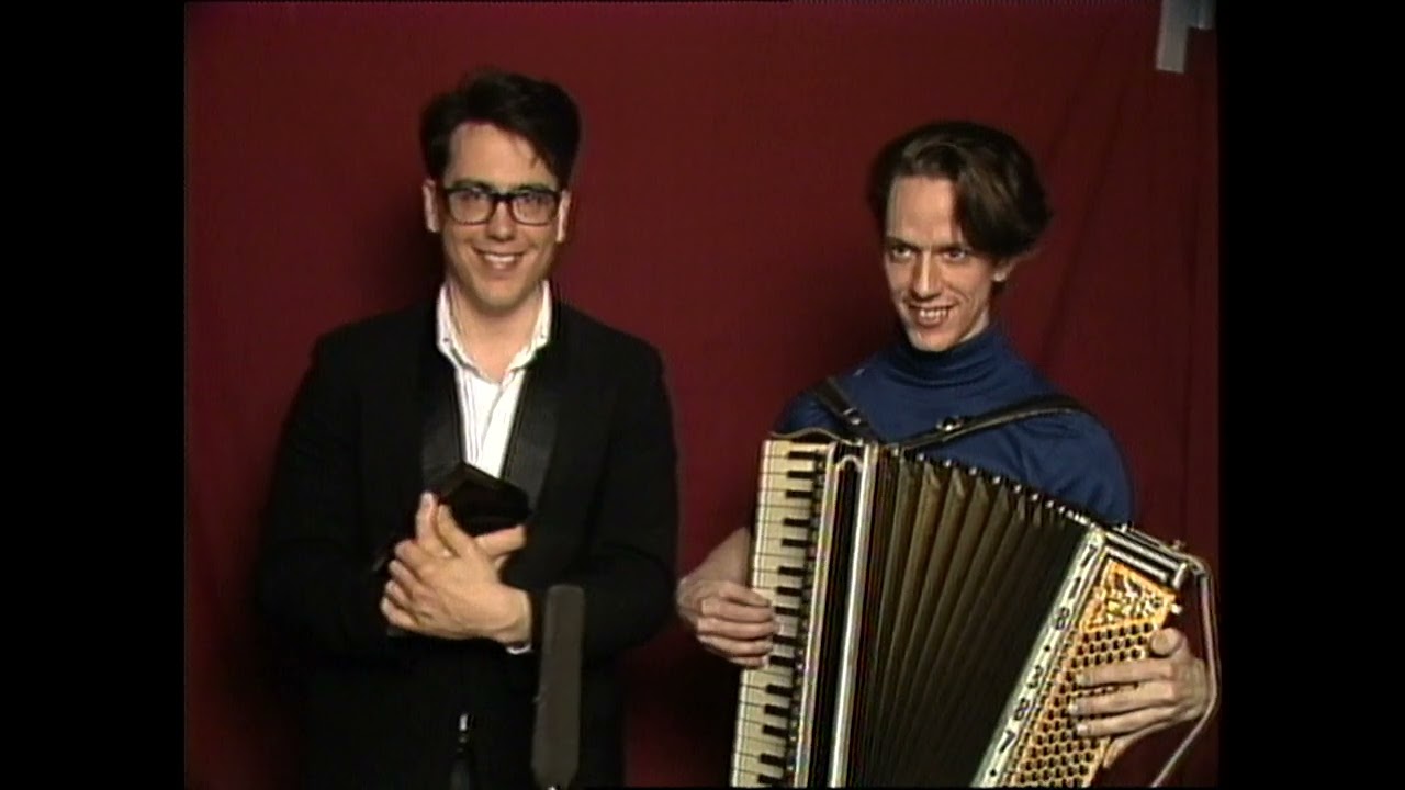 They Might Be Giants - "Kiss Me, Son of God" Backstage at the 1988 New York Music Awards (60fps)