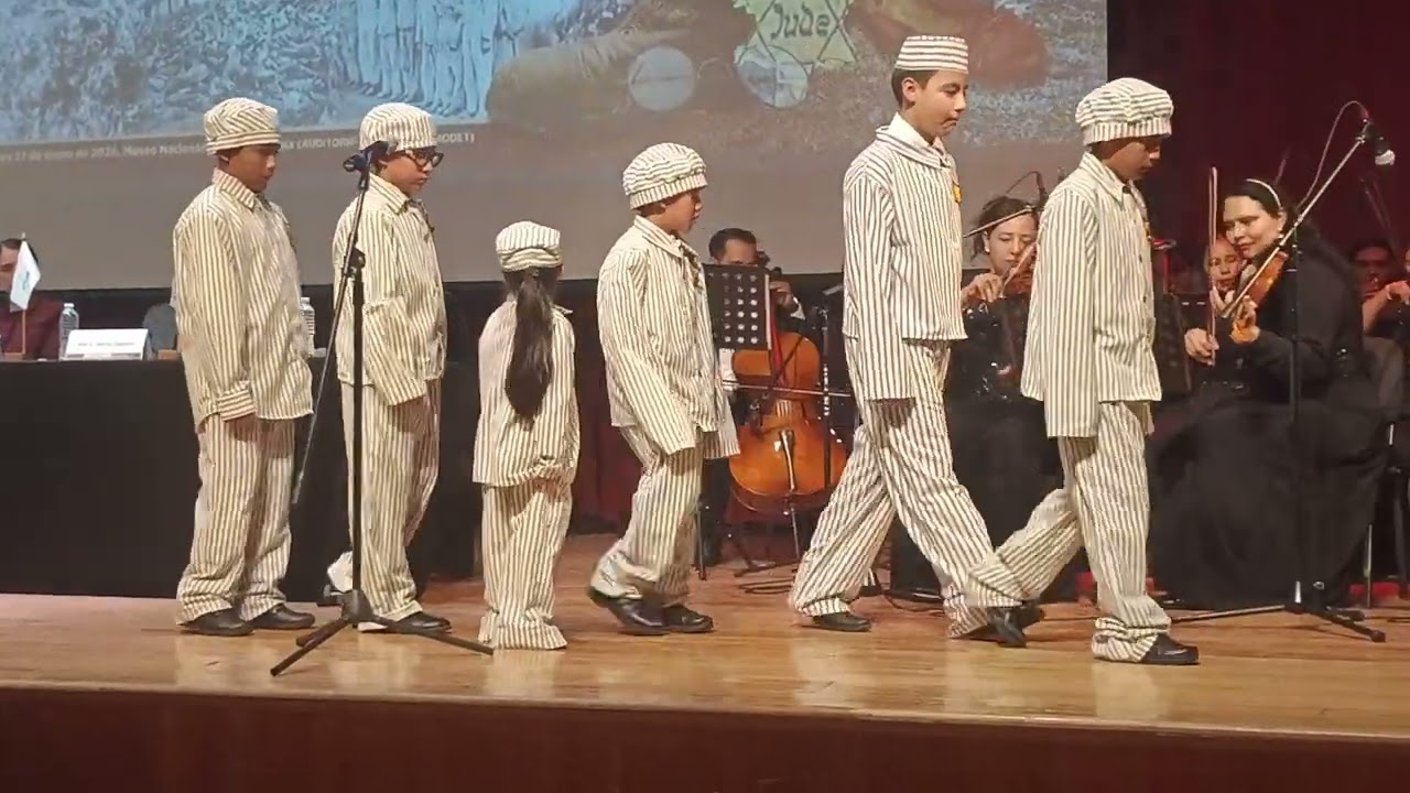Emotivo momento musical Reflexiones PAAZ 2026 en memoria de las Víctimas del Holocausto 