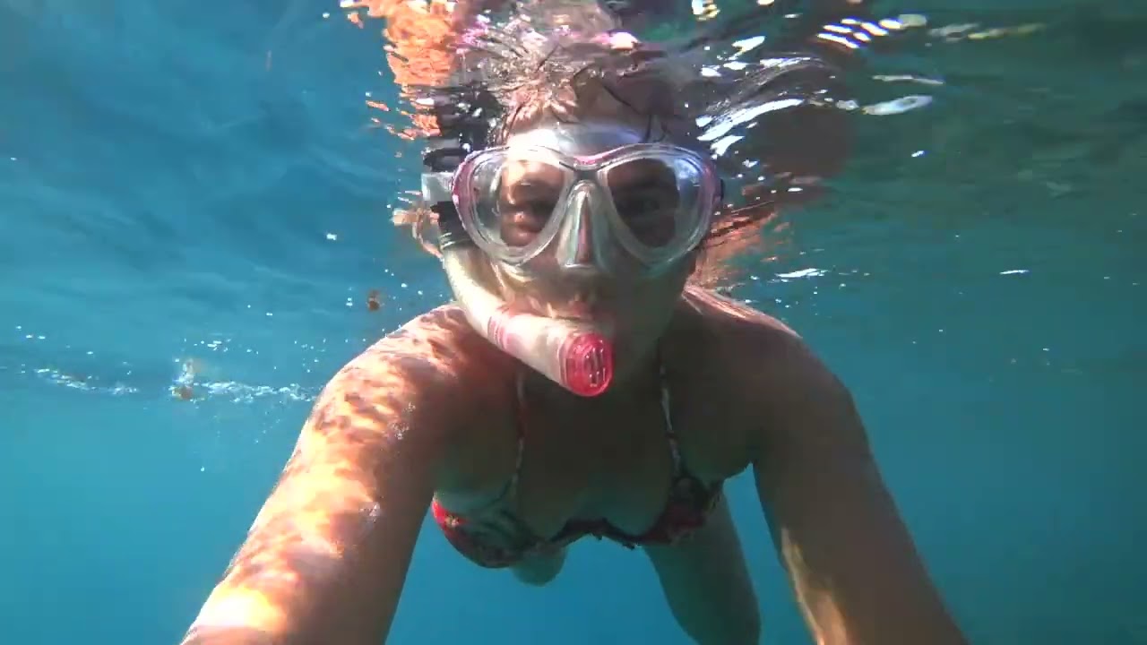 Snorkeling Opunohu Bay