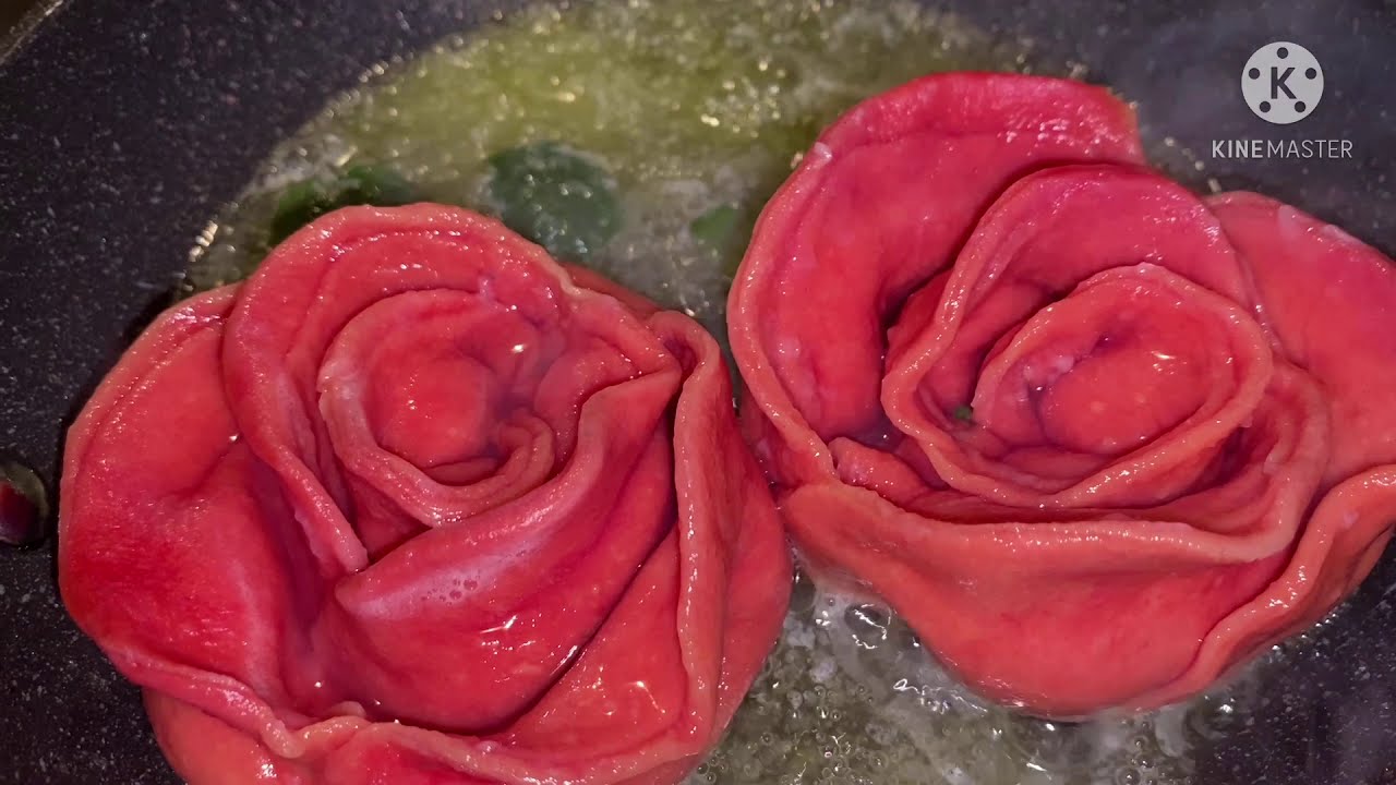 ROSE DI PASTA FRESCA ROSSA - PER STUPIRE GLI OSPITI