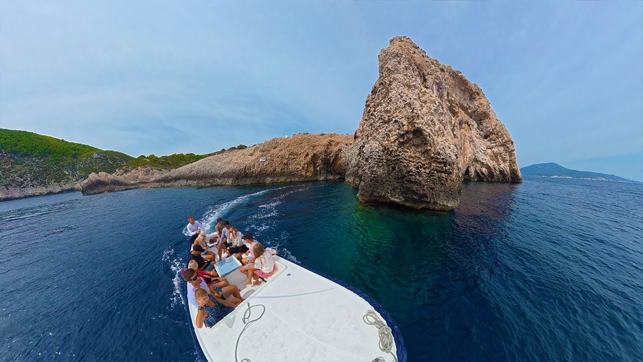 Croatia Travel Vlog - Day 3 - Island Hopping in Croatia &ndash; Bi&scaron;evo, Pakleni Islands, Hvar 🇭🇷