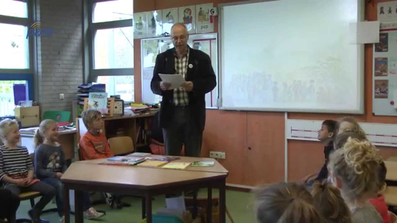 Omnibus Baarlo opent schoolbibliotheek