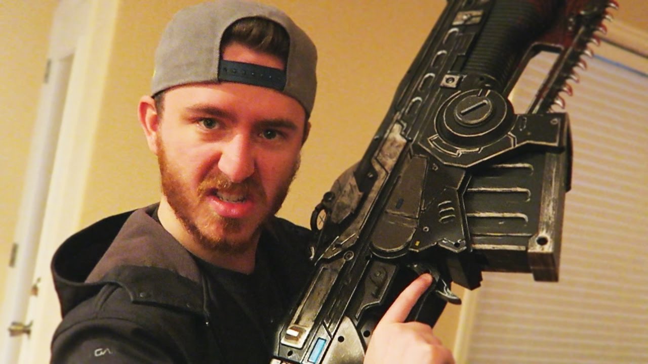 GEARS OF WAR REPLICA LANCER, LOOTCRATE UNBOXING, & NEW TSHIRTS!