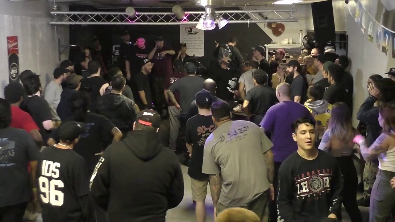 THREE KNEE DEEP - 9/27/19 - SHAKERS PUB