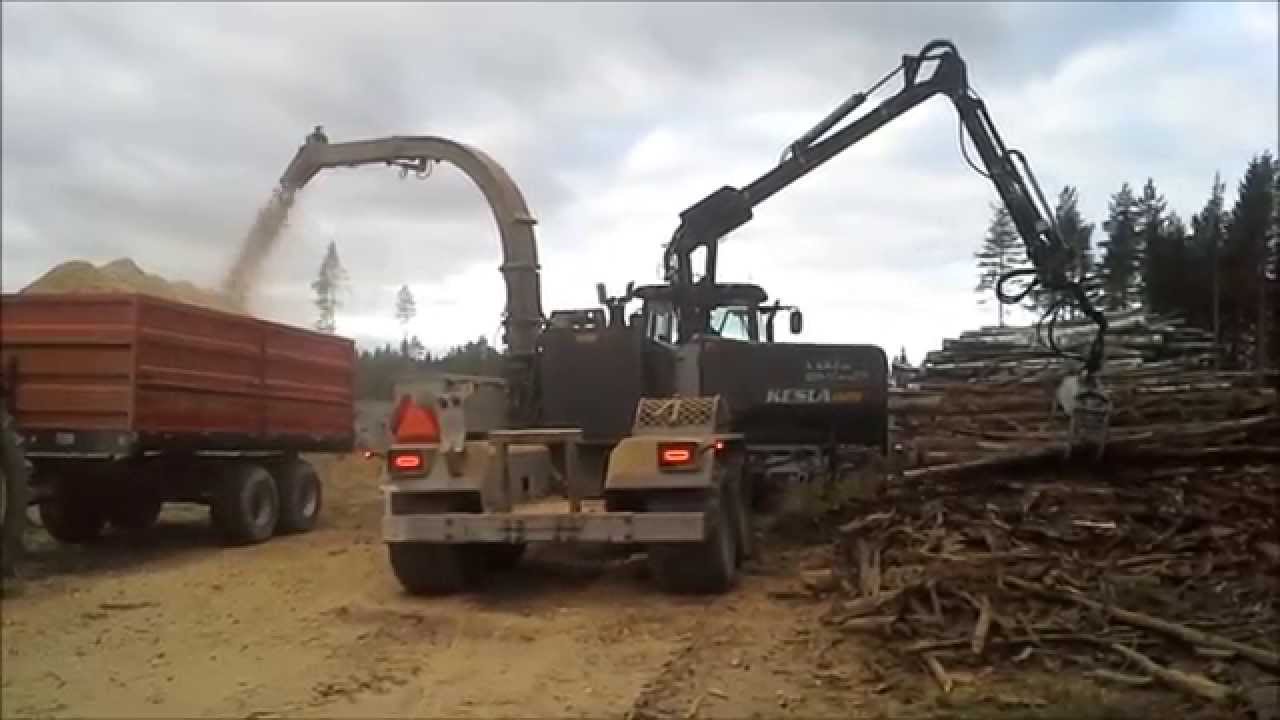 Valtra T170 & Kesla C645T haketusta