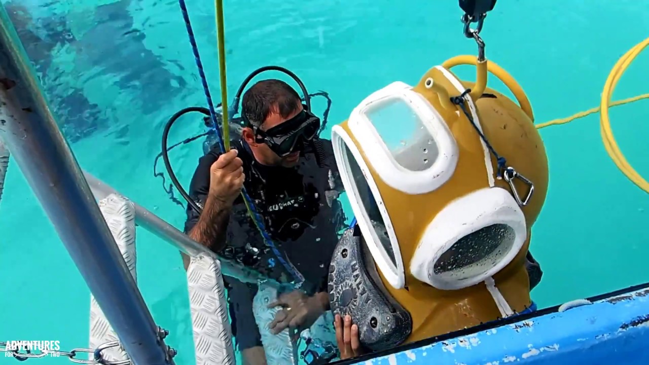 Moorea Aquablue Helmet dive in 4K