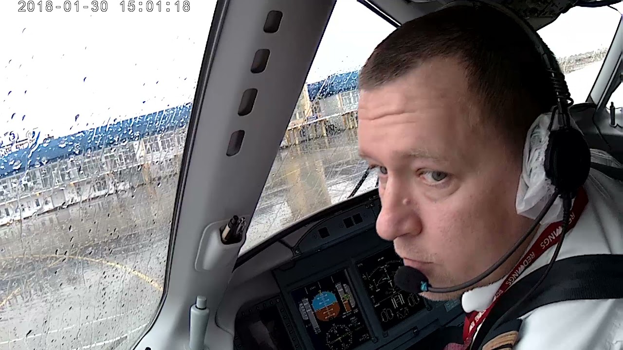 RA-89140 SSG-100 Red Wings Красный  Взлет из Улан-Удэ в Екатеринбург.