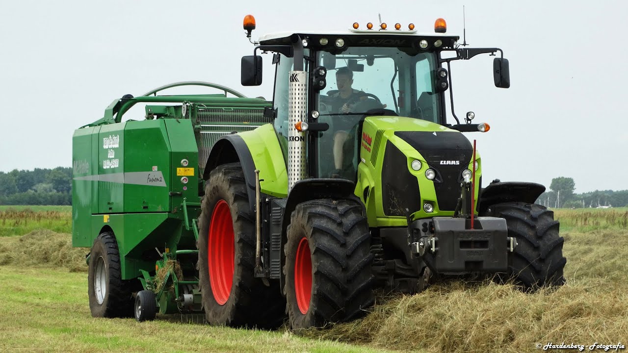 Pressing Bales | Claas Axion 810 CMatic | Van de Bunt | Mchale Fusion 2 | Nijkerk.