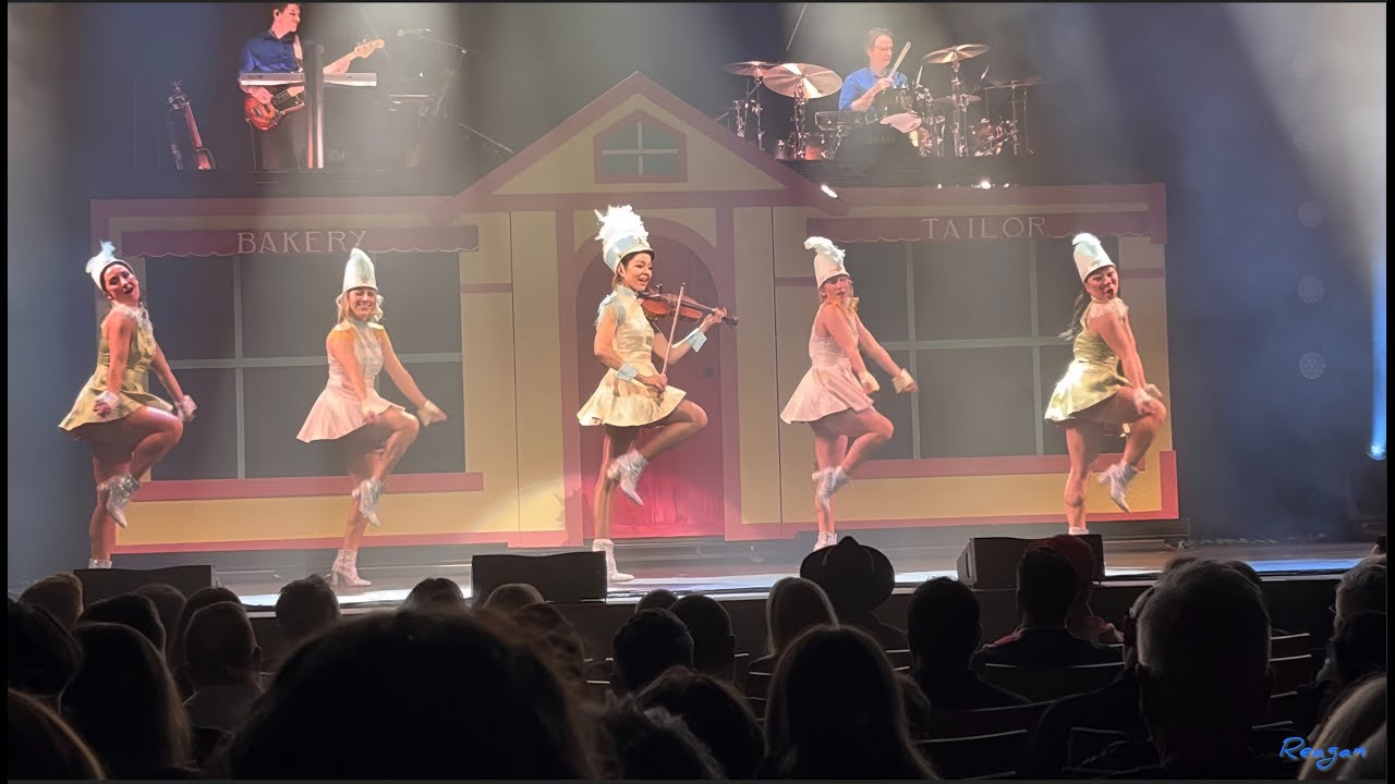 Lindsey Stirling - Christmas C'mon (The Snow Waltz Tour 2025 Durham, NC)