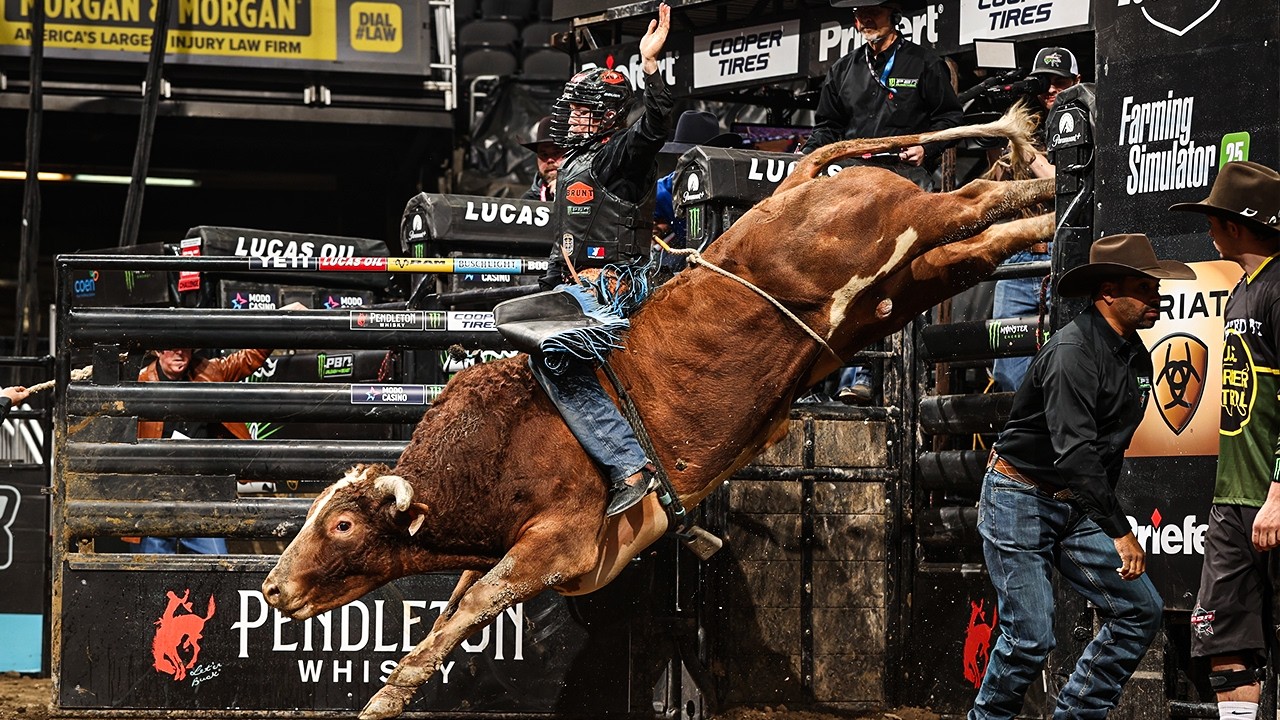 Cort McFadden rides The Player for 90 Points | PBR UTB Highlight