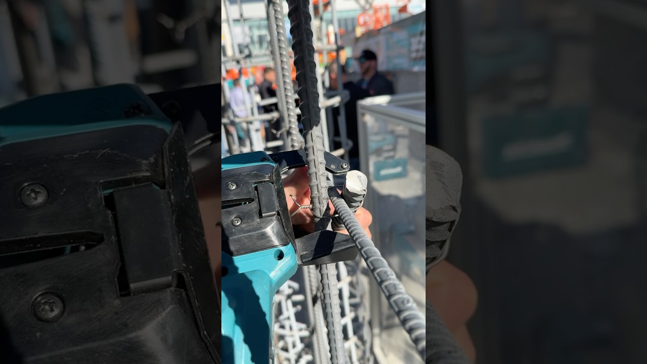 Makita 40v XGT 16 gauge rebar tier