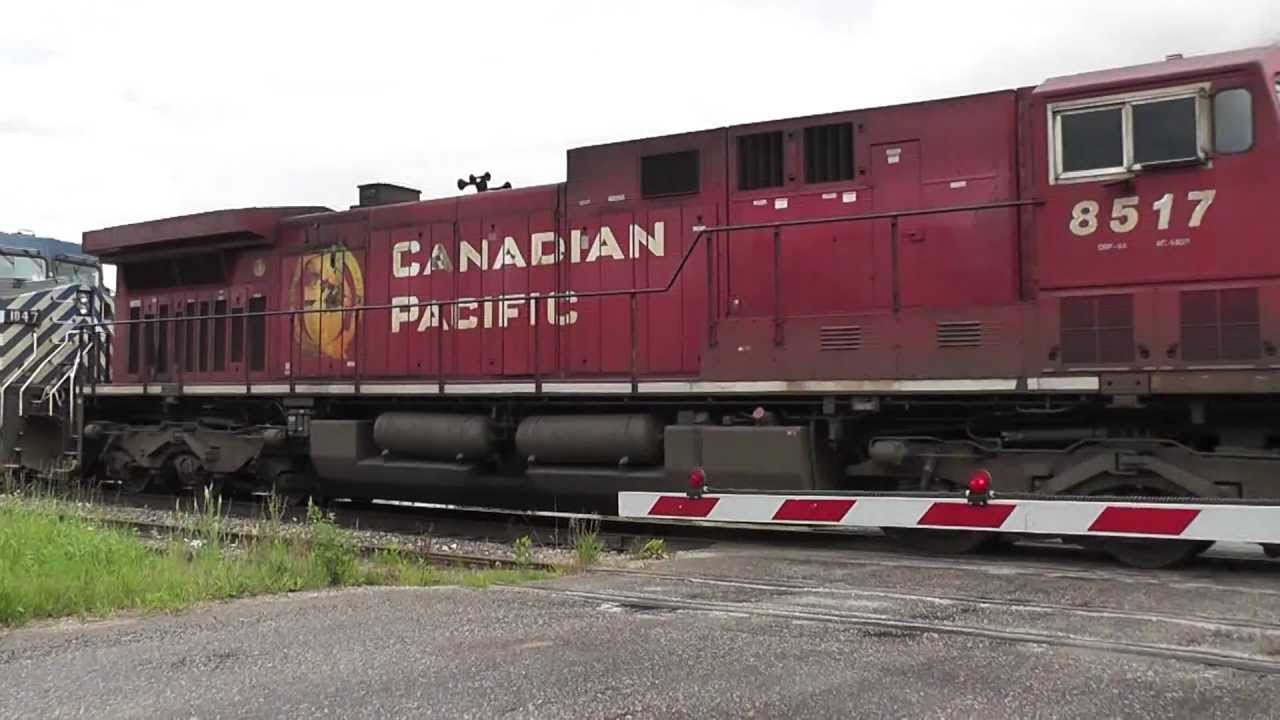 Canadian Pacific stack train@Carlin Crossing