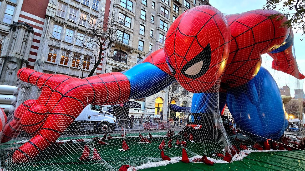 Macy's Thanksgiving Day Parade Balloon Inflation 2024 NYC LIVE 🎈 Thanksgiving 2024 New York City