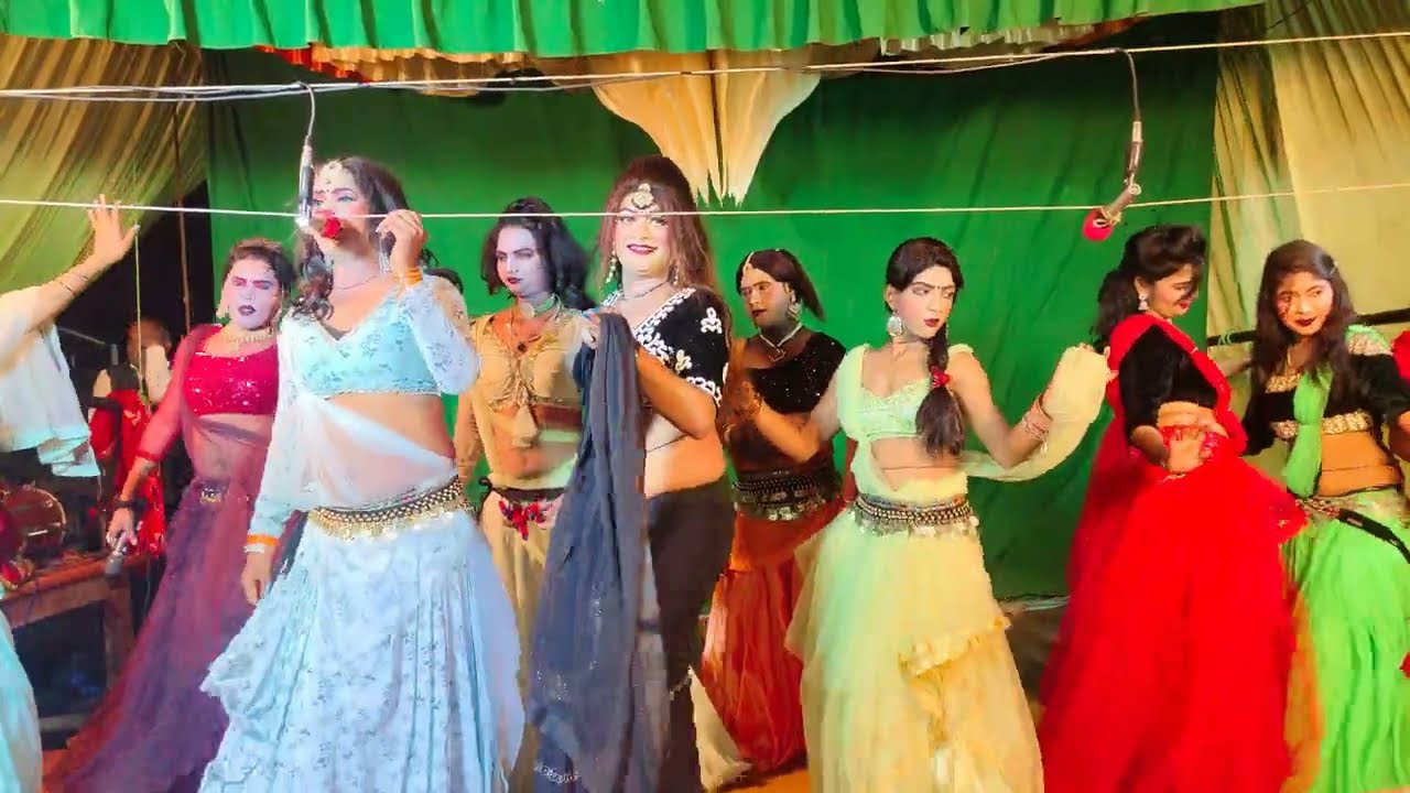 कोरस डांस वीडियो दिनेश डांसर और विक्रम डांसर बहुतजबरदस्त डांस वीडियो विपिन राजा भईया नौटंकी पार्टी आ