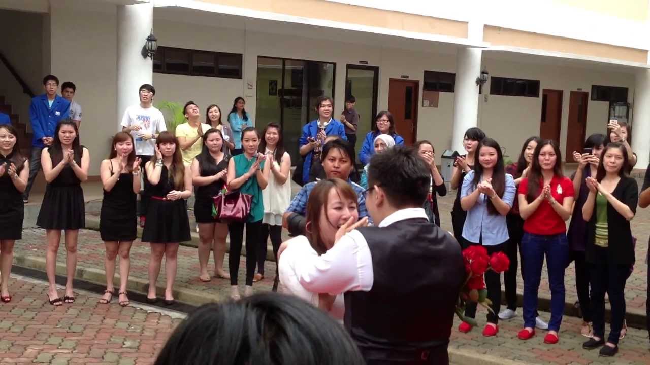 Video Lamaran Pernikahan Wenson & Ida at-UIB (Universitas Internasional Batam)