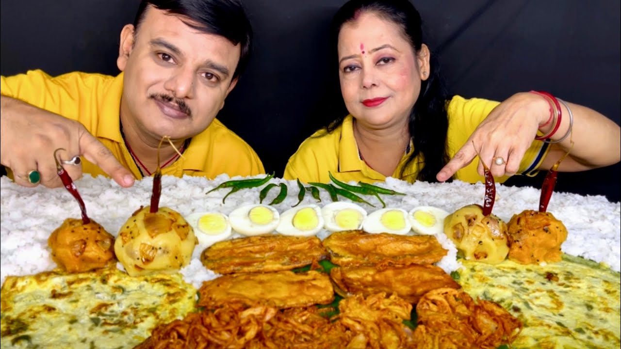DESI CHALLENGE BENGALI SPICY🔥🌶PHENA BHAT EGG OMELET ALOO/PUMPKIN VORTA BAINGAN/PYAZ PAKORA#food#asmr
