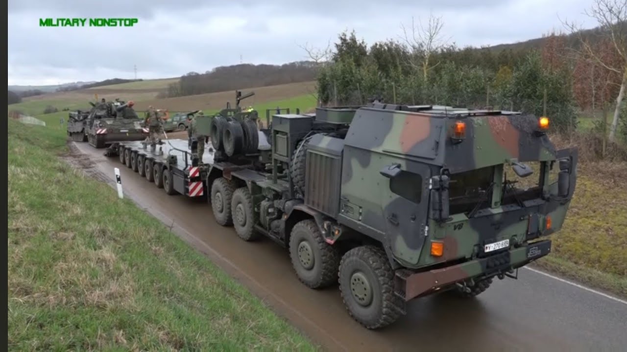 Millimeterarbeit - Abschub von defekter Panzerhaubitze 2000 durch BergePz 3 Büffel auf SLT Mammut!
