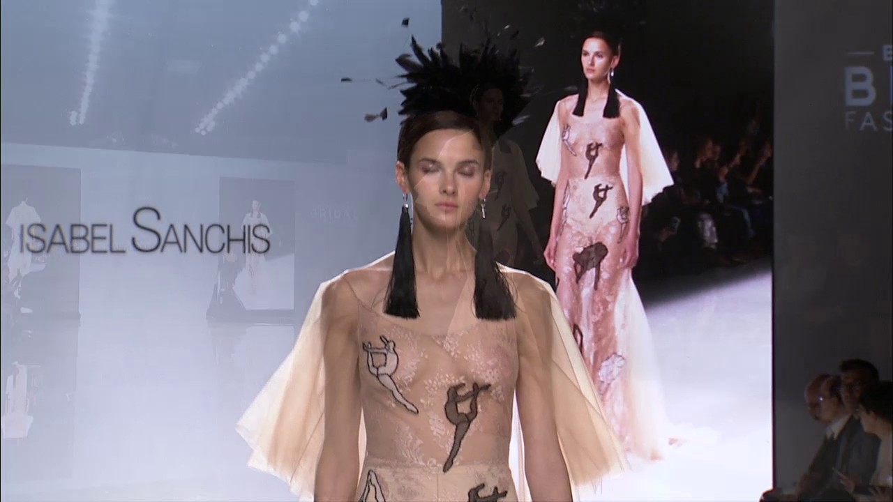 Isabel Sanchis, colección vestidos ceremonia 2018