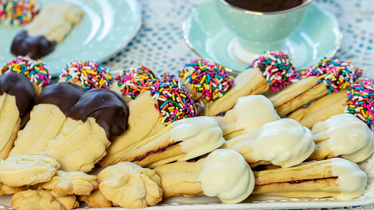Beautiful & Delicious Holiday Treats: Italian Butter Cookies
