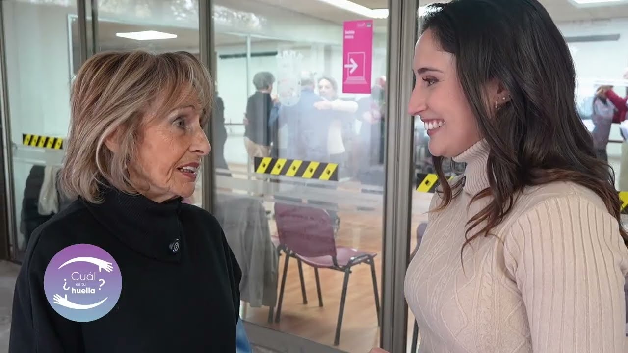 El tango: Adultos mayores de providencia bailan manteniendo su vitalidad