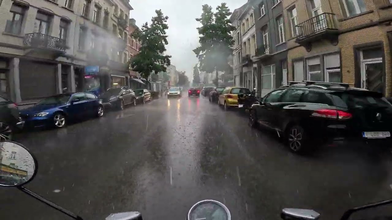 FIN de Sortie sous le soleil dans les rues de Bruxelles ☂☂☂☂