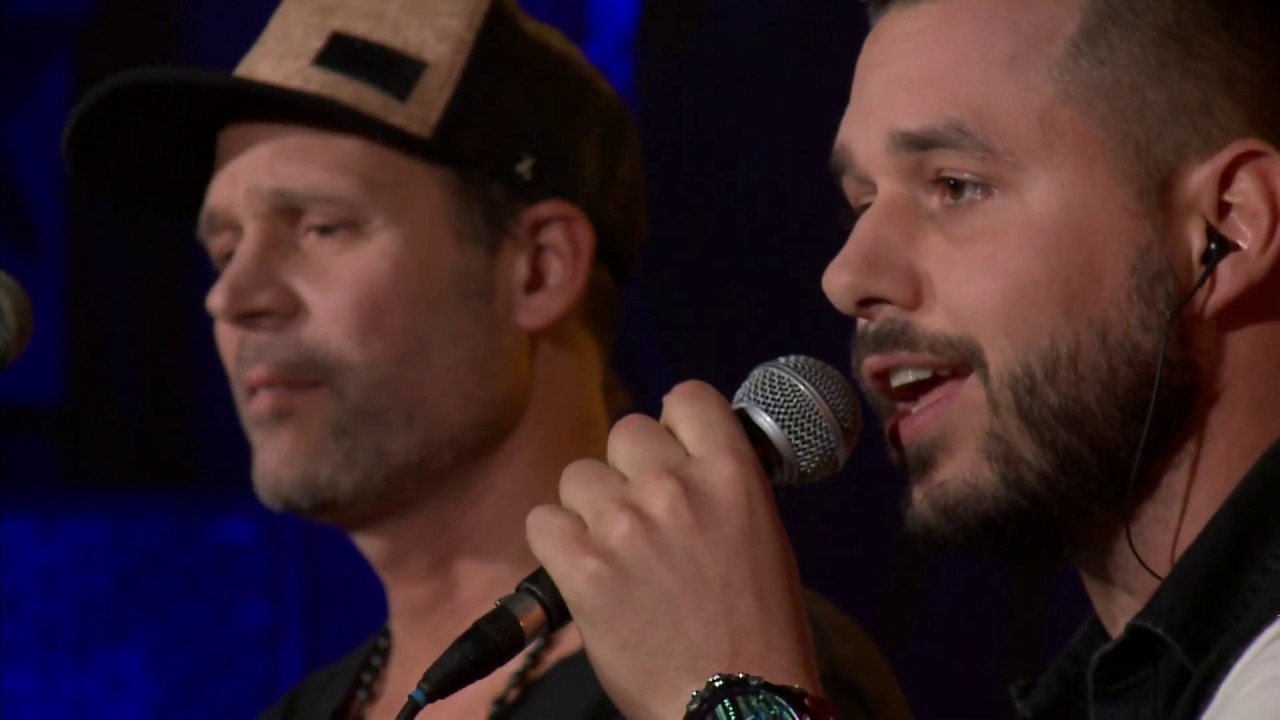 Ocho Macho & Fura Csé: Nem tudja senki (Follow the flow: Jó nekem) - AKUSZTIK M2 PETŐFI TV