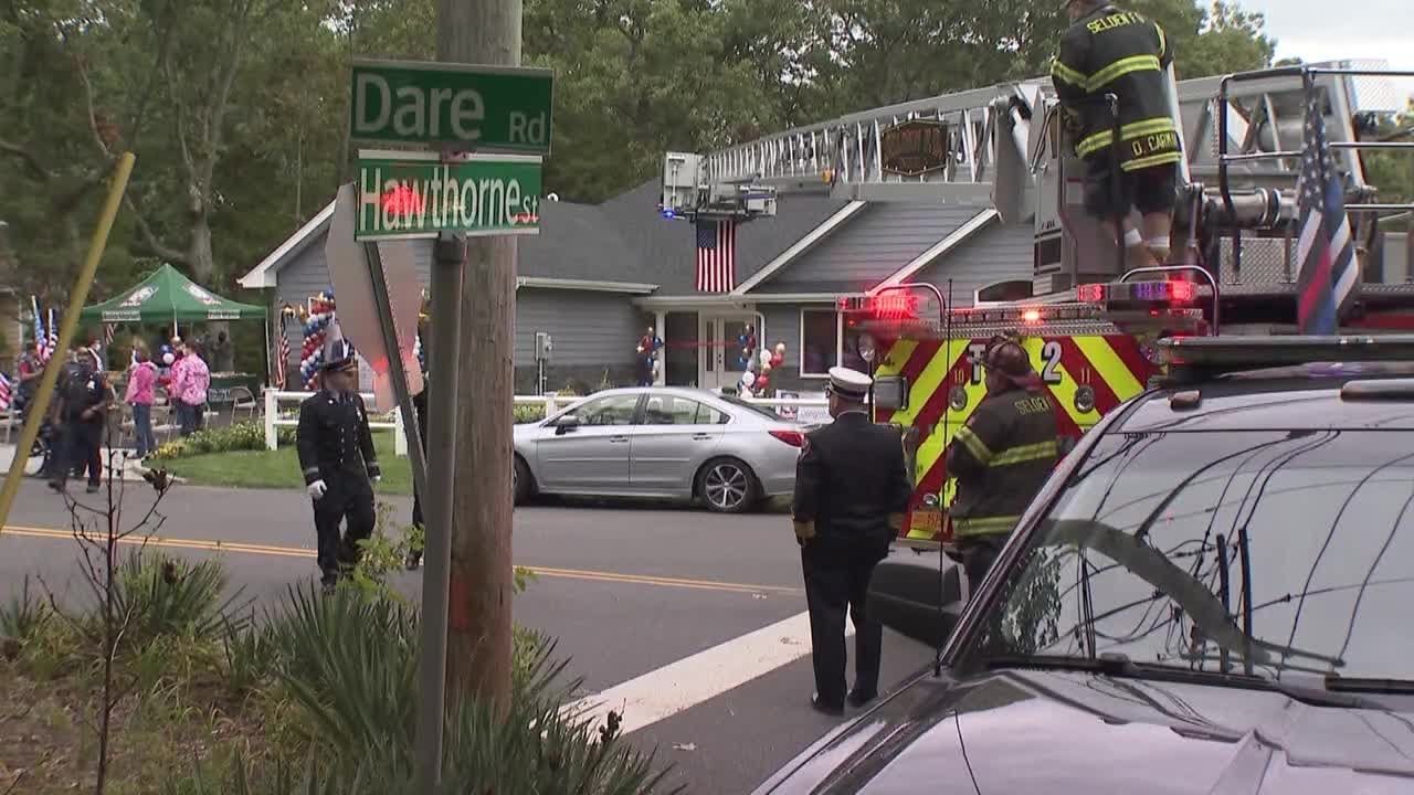 Selden, N.Y Community Surprises Disabled Marine With New, State Of The Art House
