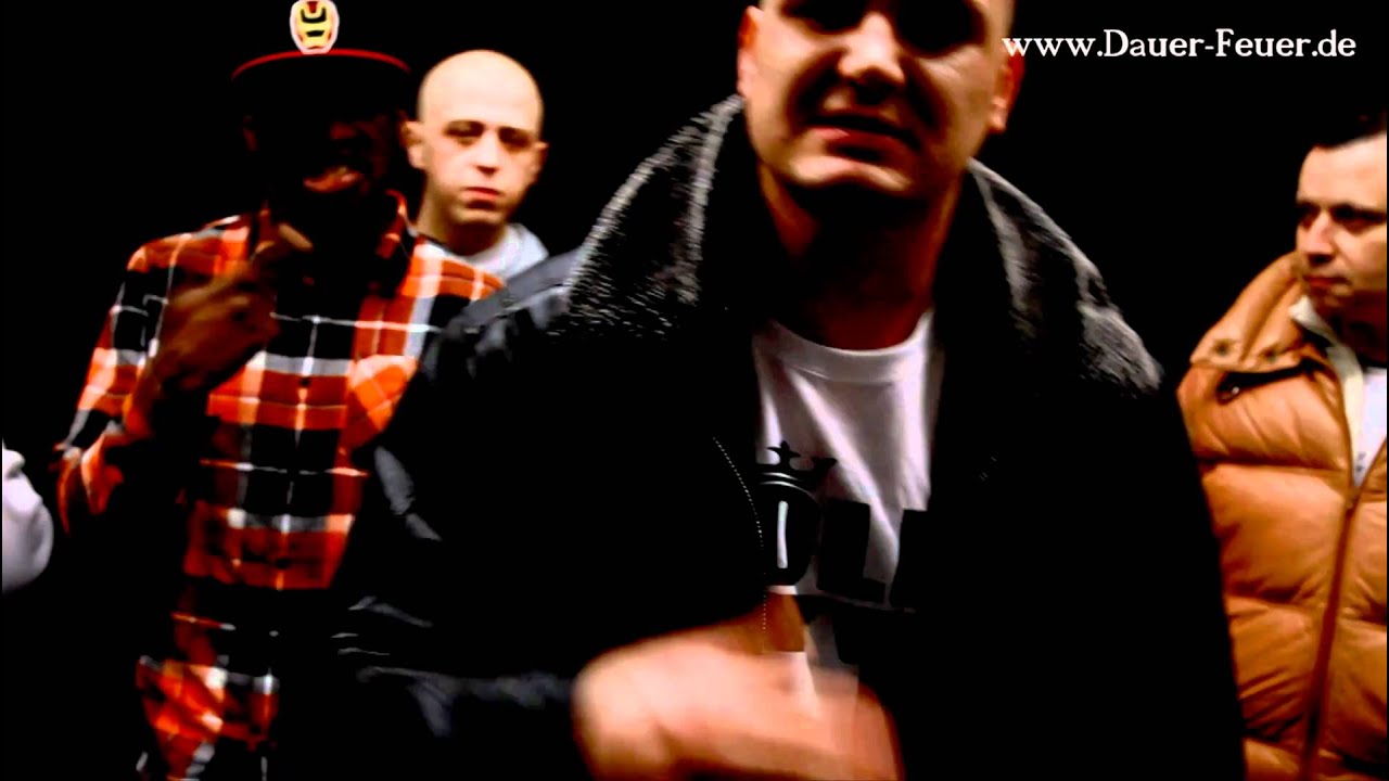 Tatwaffe feat. Komekaté (Benyo Hussain, Fly, Black Fire)  - Robot Mirror (16bars.de)