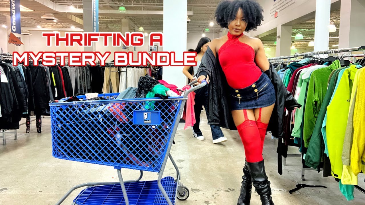 THRIFT WITH ME ♡ styling a Y2K mystery bundle!