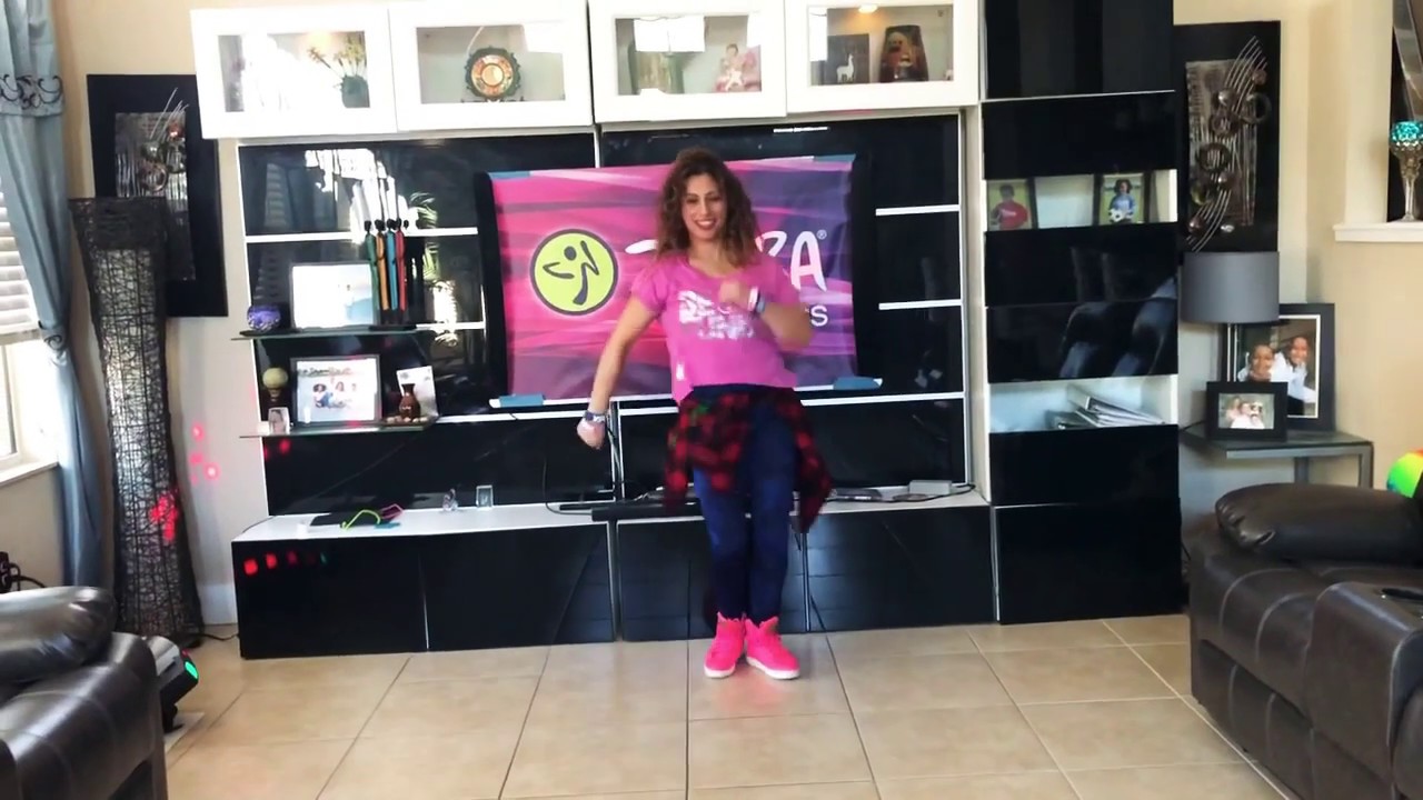 Song: Cariño Mio by Chyno Miranda. Zumba Mega Mix 73 -  Choreo by Dance 2B Fit - Erika Rivere