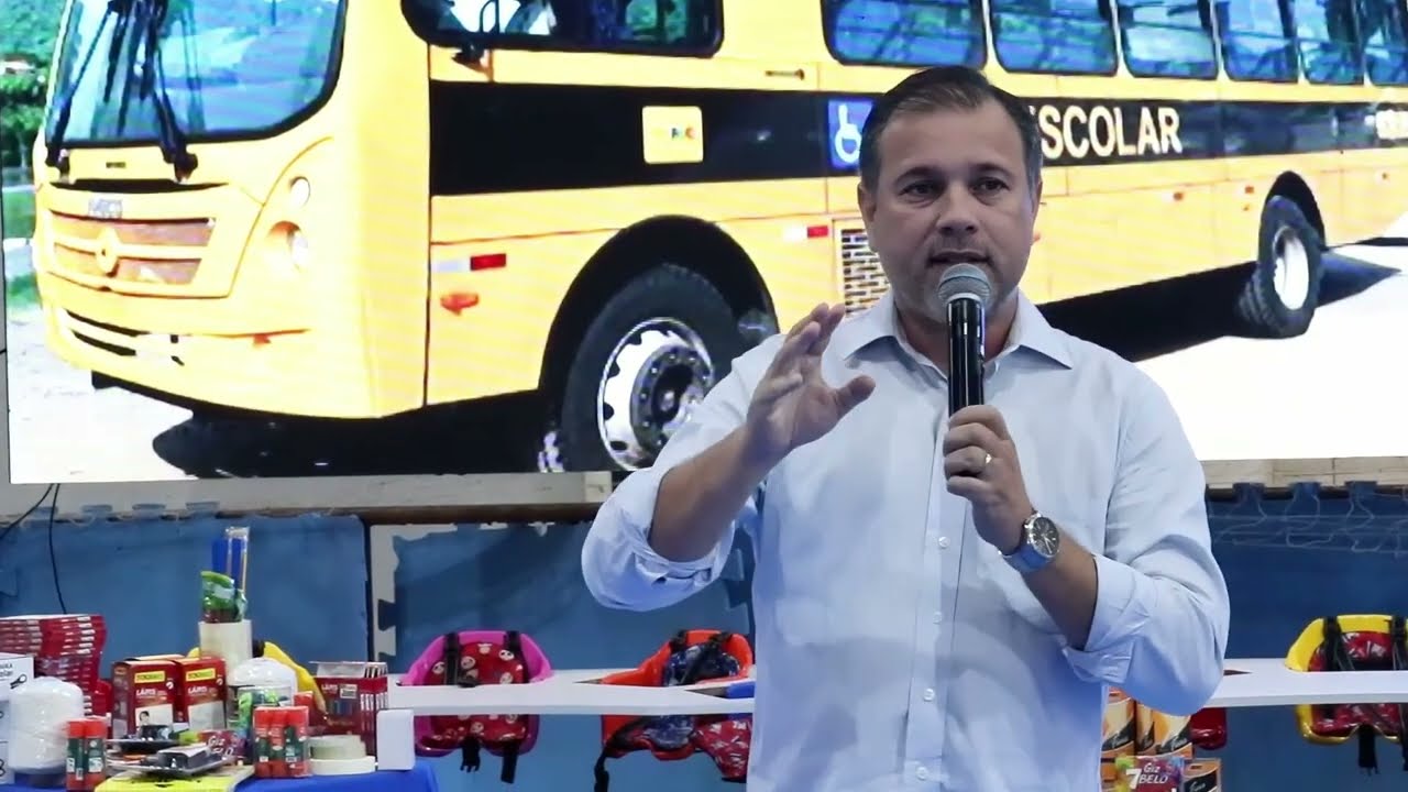 Abertura oficial do ano letivo das escolas municipais de Canoinhas com o Secretário James Luis Brey