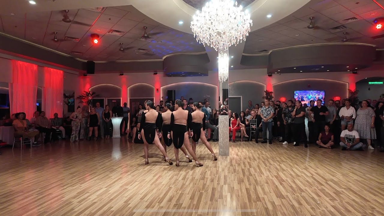 Namayi “Uptown Funk” at Salsa Heat Dance Studio