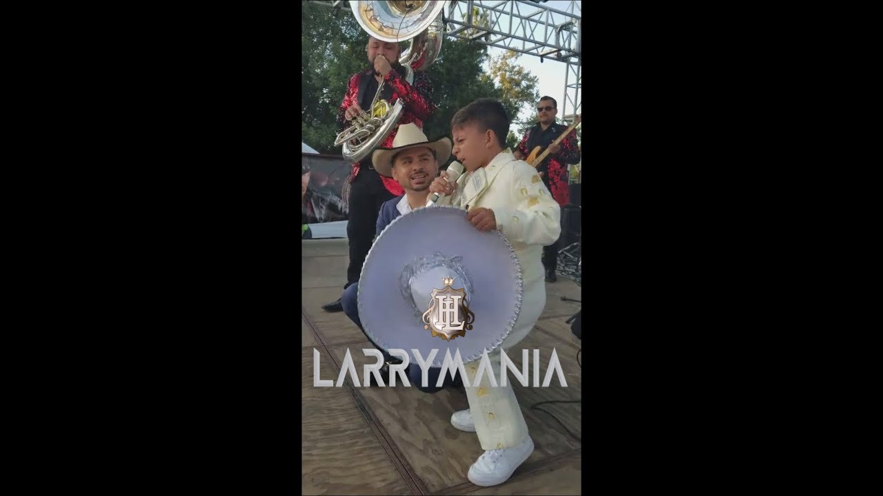 Larry Hernández sube al Escenario a Marlon Yasir y Canta Espectacular la Canción de 