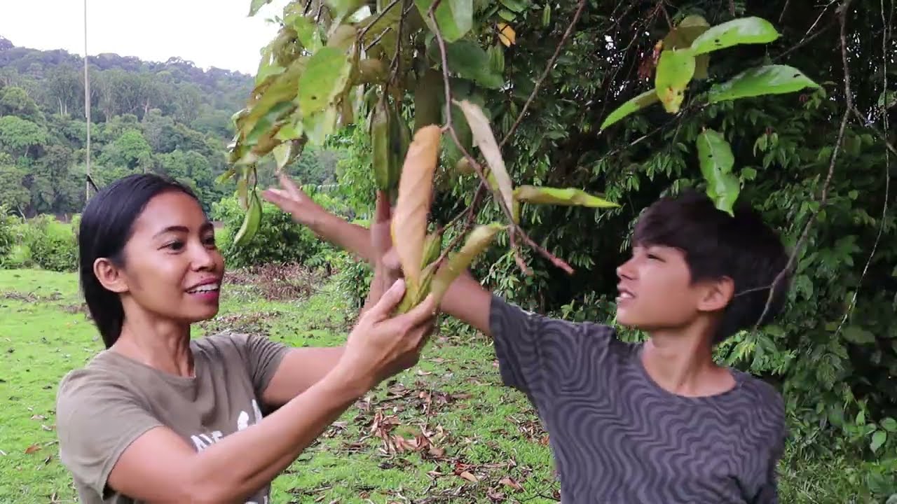 Cari DURIAN Di HUTAN