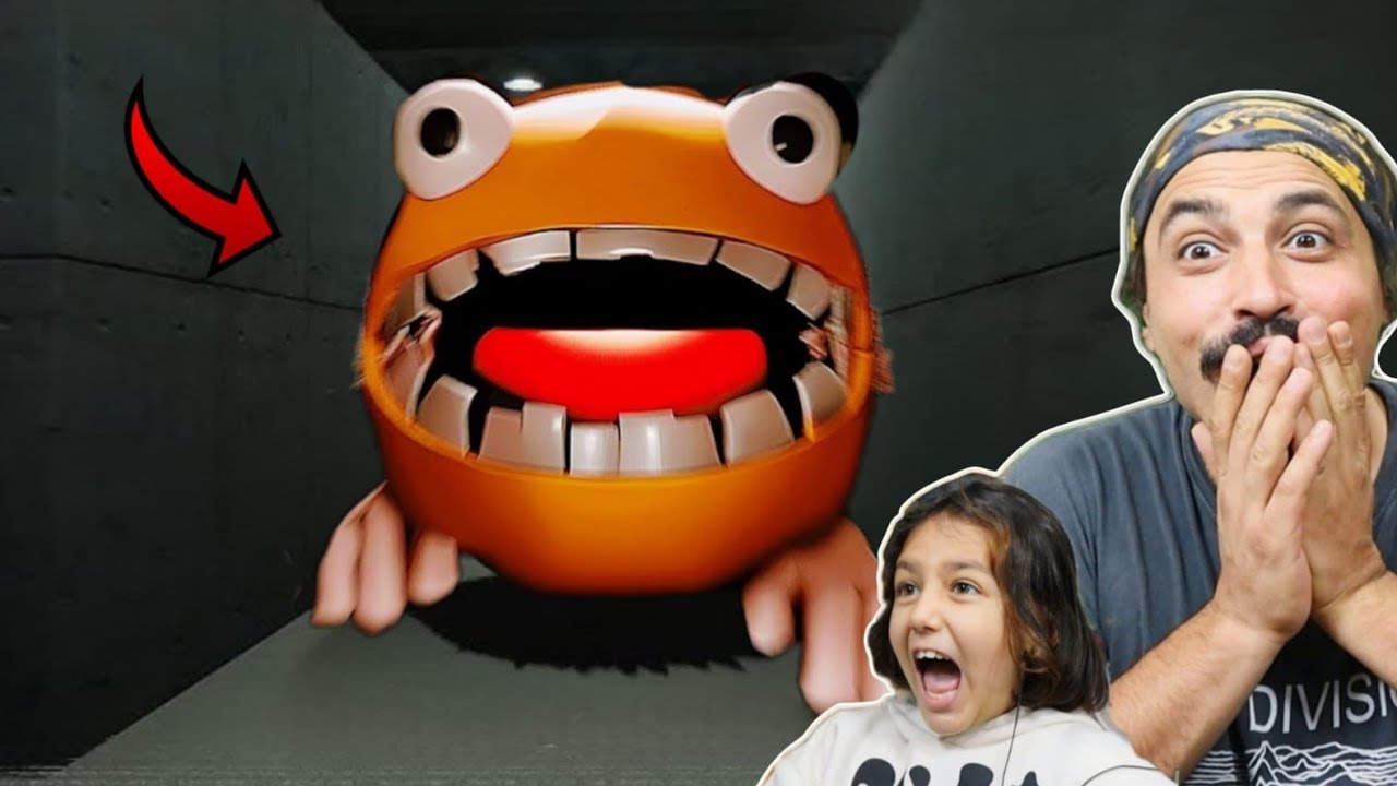 PACMAN OYUNUN İÇİNE GİRDİK KORKUDAN YERİMİZDE DURAMADIK!