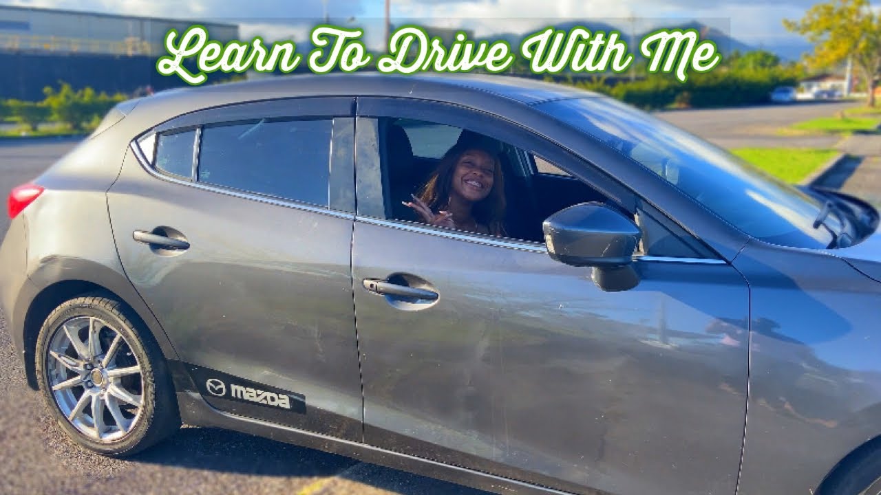 MOMMY TEACHES ME HOW TO DRIVE! *very funny*