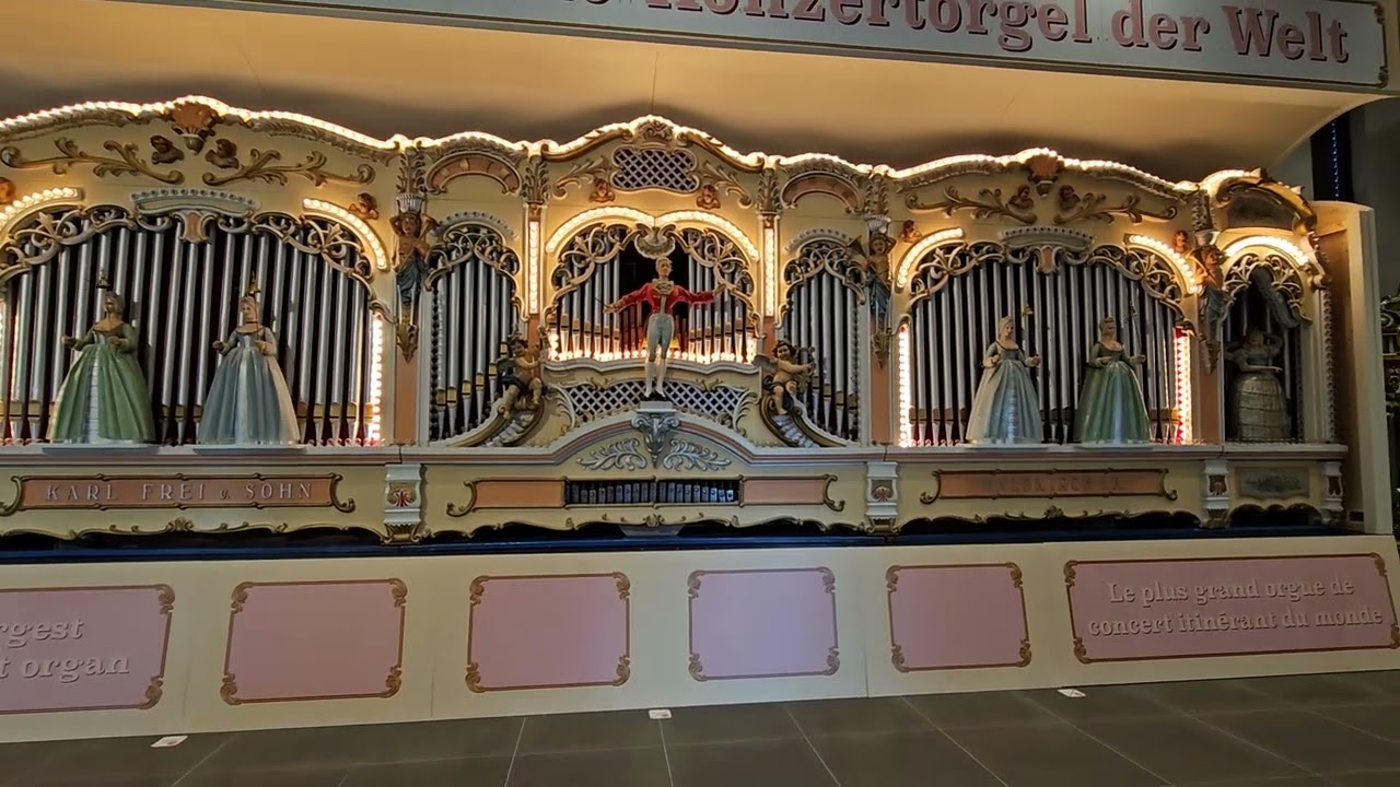 Gruß aus Waldkirch Marsch Gespielt auf der Karl Frei Jahrmarktsorgel BJ 1949.