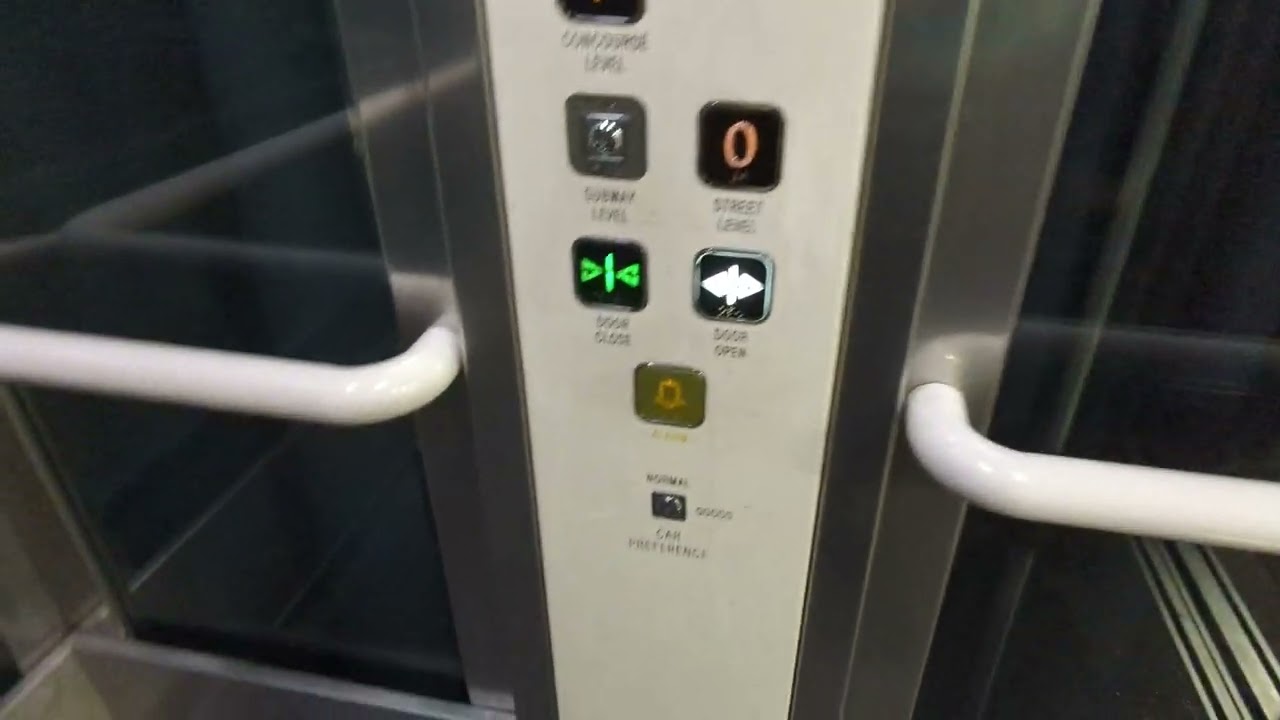 Oakland Excelsior hydraulic lift @ Liverpool Lime Street entrance