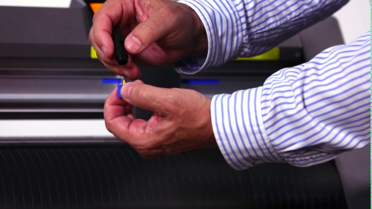 How to Install a blade on the Graphtec Cutter