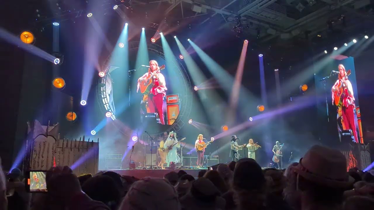 Billy Strings Fearless 10/31/22